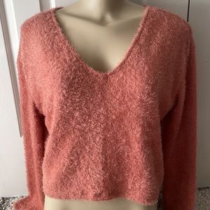 SO SOFT COZY V NECK EYELASH SWEATER  CROPPED. NWT SZ S